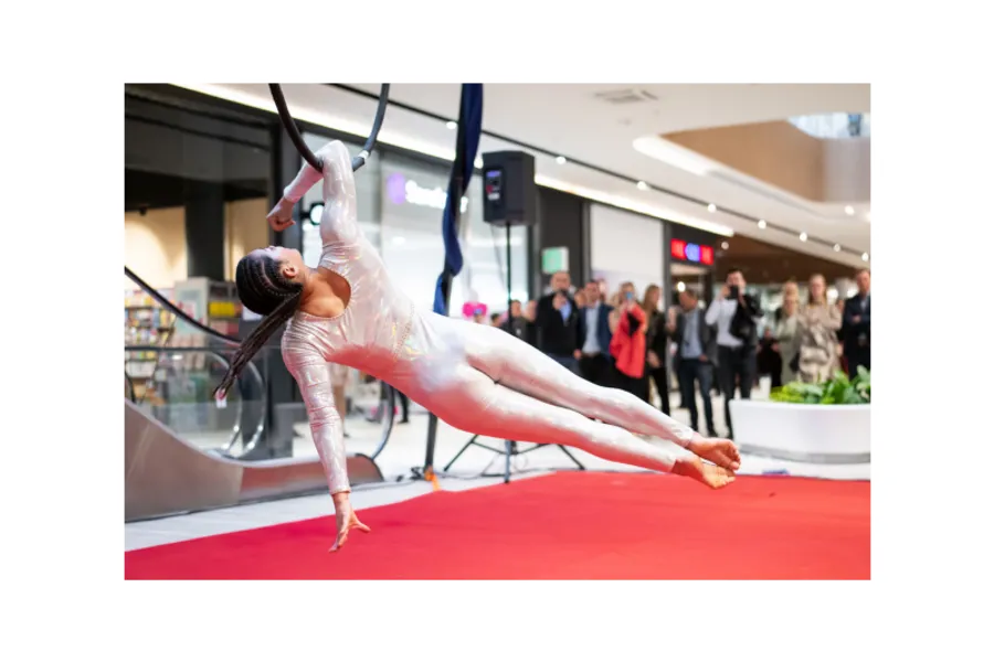 Supernova, Grand Opening – slika 10